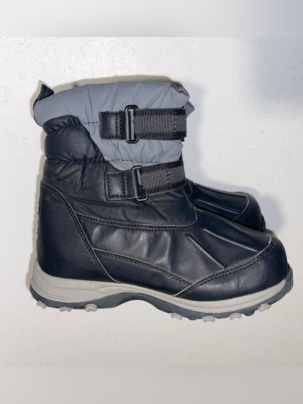 L.L. Bean Kids Snow Tread Boots size 2